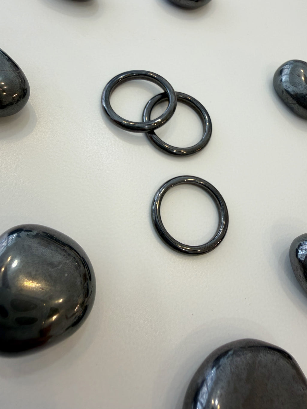 Anillo Hematite