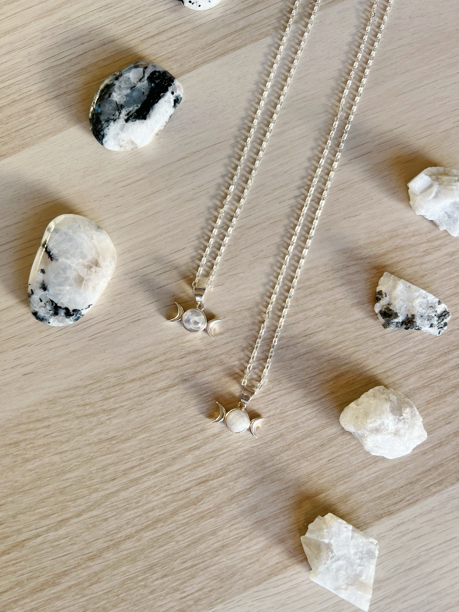 Collar Triple Luna Piedra Luna