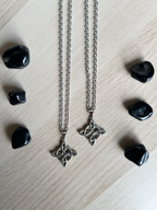 Collar Nudo de Brujas