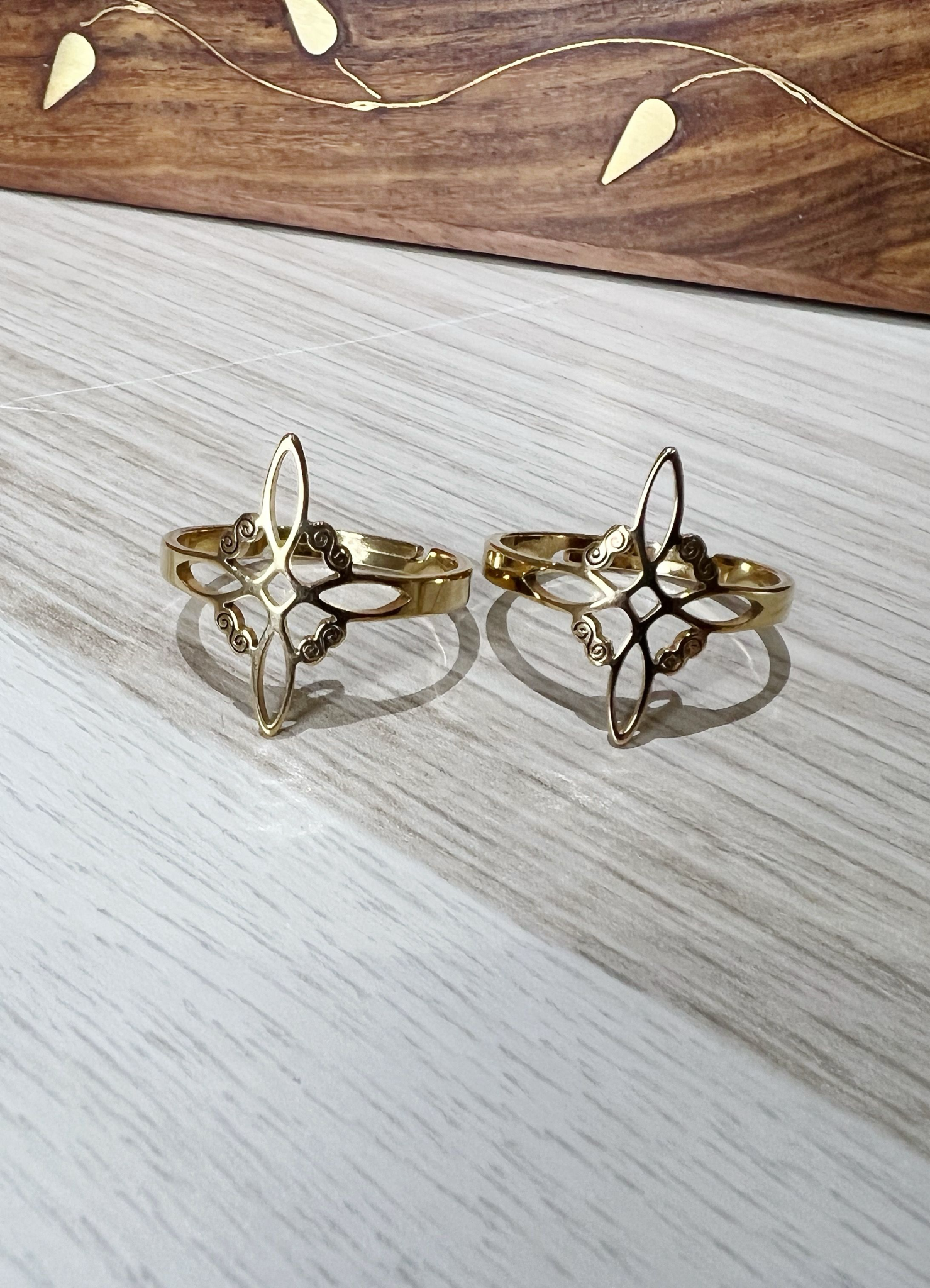 Anillo Nudo de Brujas