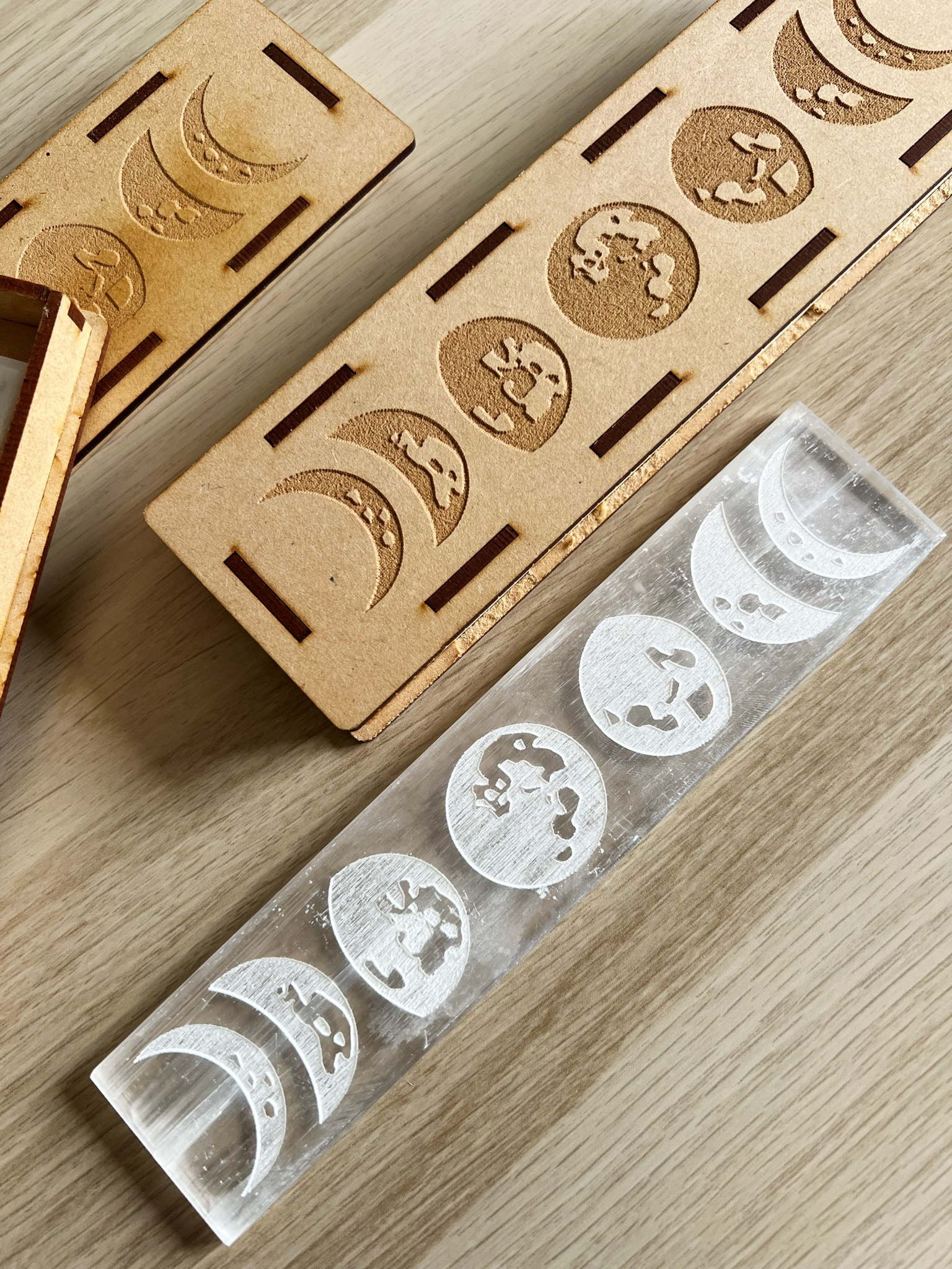 Altar Moon